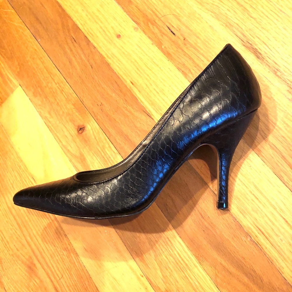 Black Pumps!